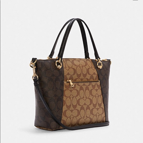 Coach - Picture 3 of 8